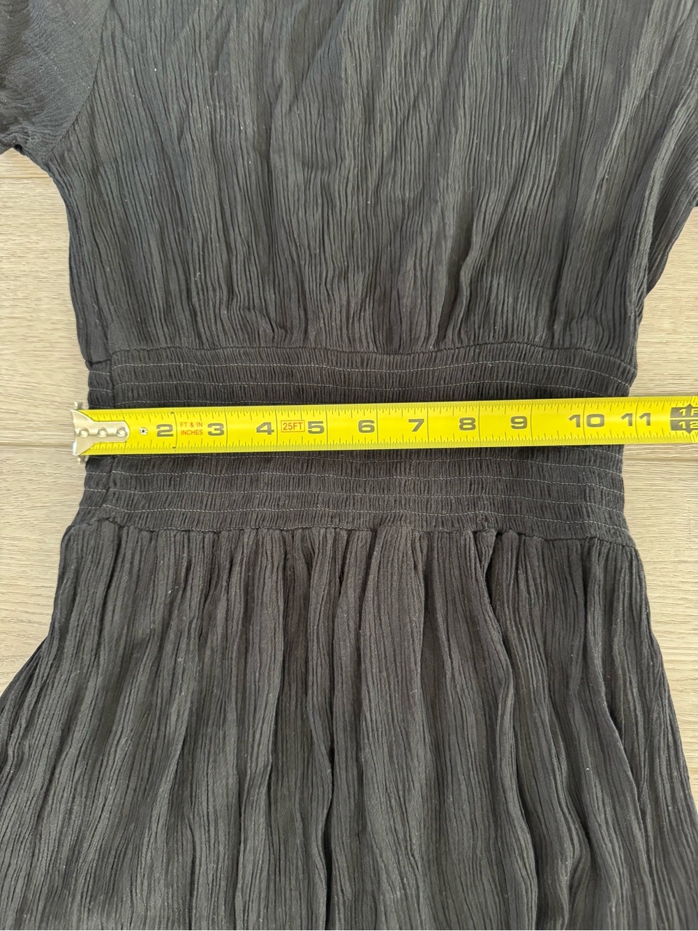 Classic Black Short-Sleeve Dress - Elegant Everyday Style - Picture 9 of 9